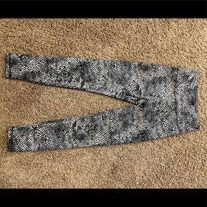Snake skin 7/8 yoga legging